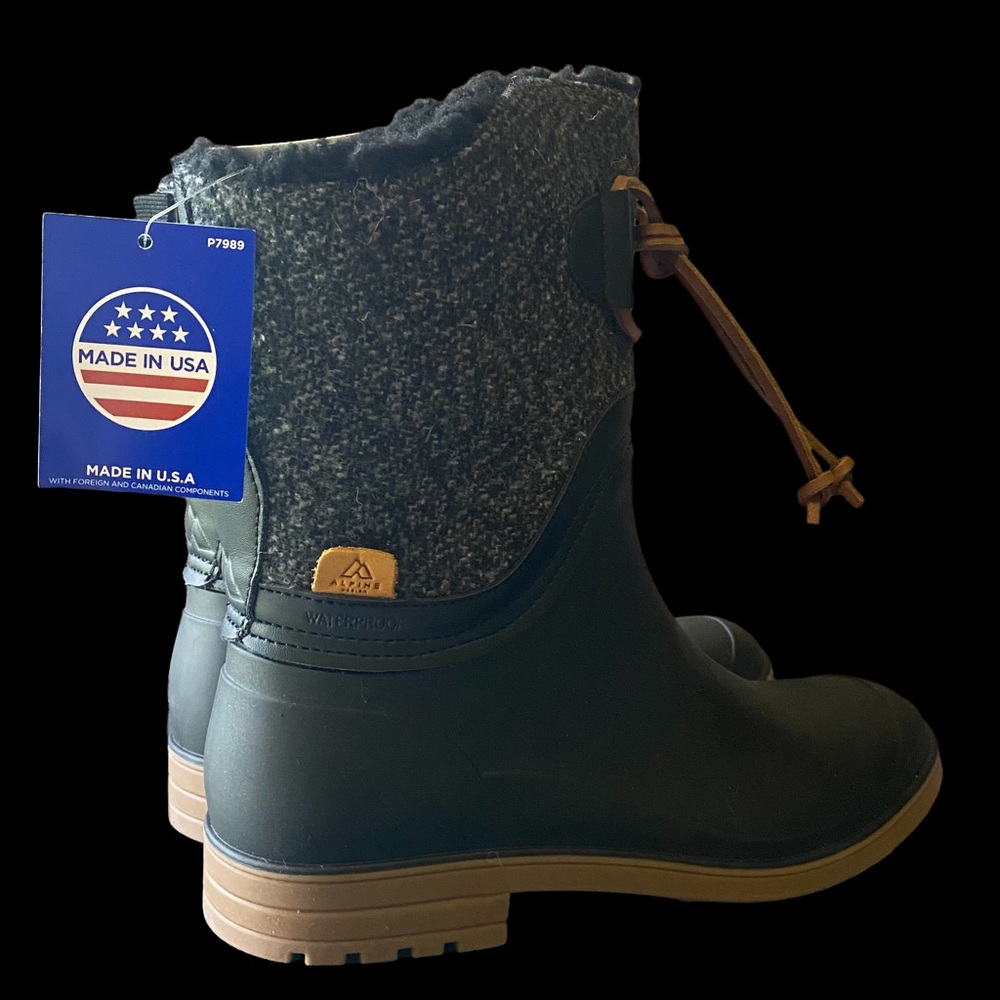 Alpine Design by Kamik -Hazel Shortie Water-resistant Boots